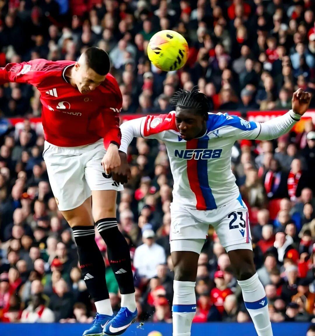 开云下载-舍伍德：此前过早下结论，我欠谢什科一个道歉；邮报：曼联密切关注伯恩茅斯中场，他是性价比很高的引援目标